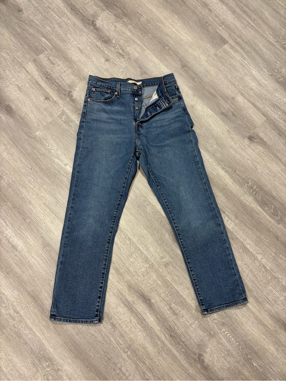 Levi's Straight Leg Jeans in Dark Blue Wash